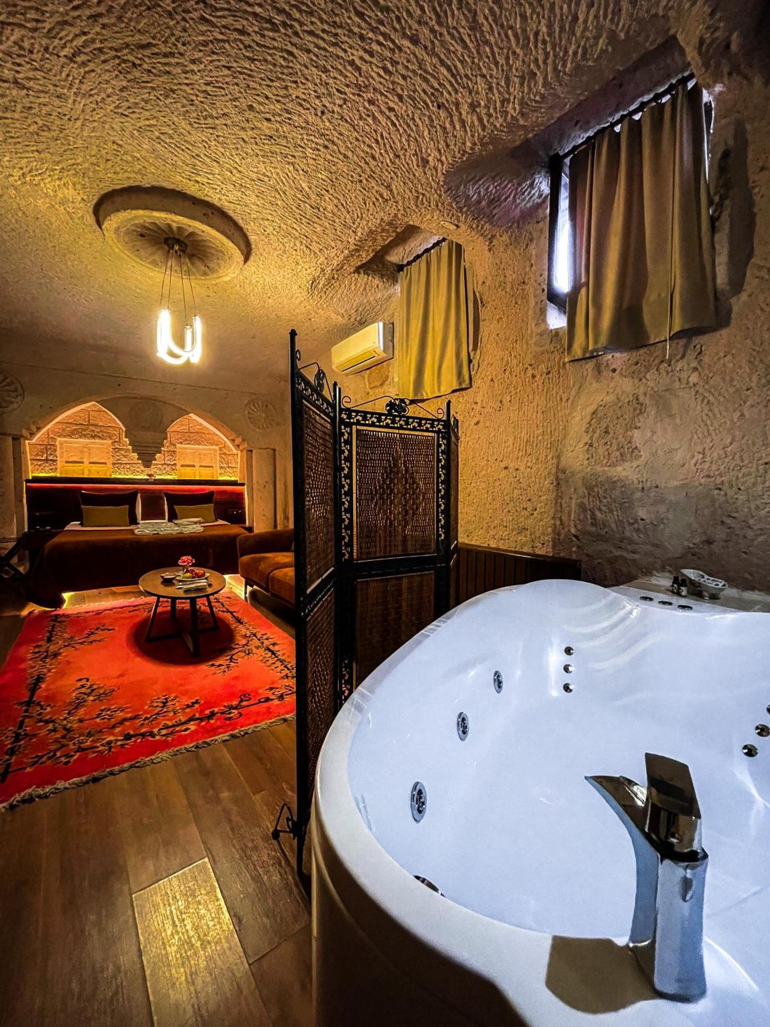 Mimi Cappadocia Luxury Cave Hotel أُتْشيسار المظهر الخارجي الصورة