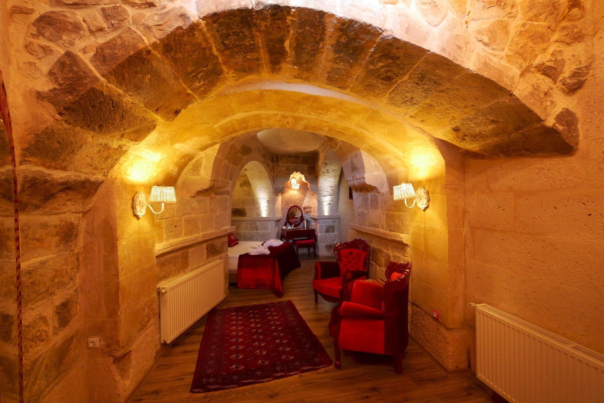 Mimi Cappadocia Luxury Cave Hotel أُتْشيسار المظهر الخارجي الصورة